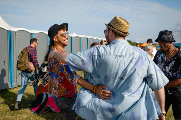 Best Luxury portable toilet rental  in Cresco, IA